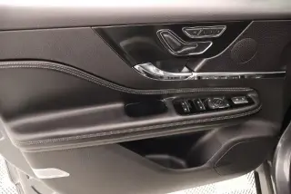 Lincoln Corsair 2023 Reserve 4dr SUV