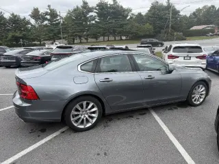 2017 Volvo S90