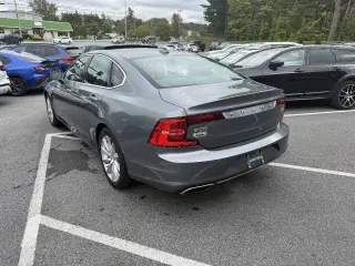 2017 Volvo S90