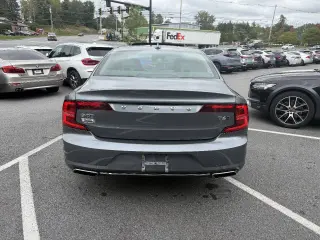 2017 Volvo S90