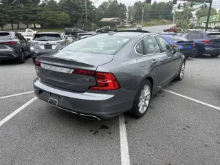 2017 Volvo S90