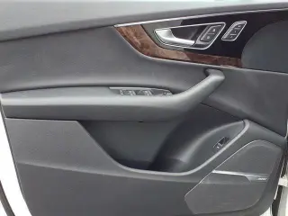 Audi Q7 2019 AWD quattro SE Premium Plus 55 TFSI 4dr SUV