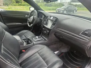2016 Chrysler 300