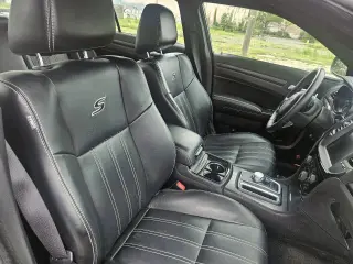 2016 Chrysler 300