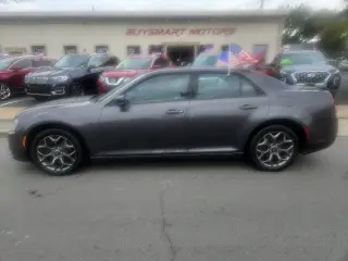 2016 Chrysler 300