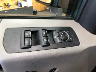 Ford F-150 2018 4x4 XL 4dr SuperCrew 5.5 ft. SB