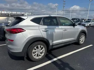 Hyundai TUCSON 2021 SE 4dr SUV