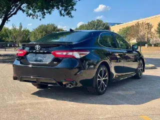 Toyota Camry 2019
