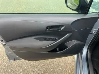 Toyota Corolla 2025 LE 4dr Sedán