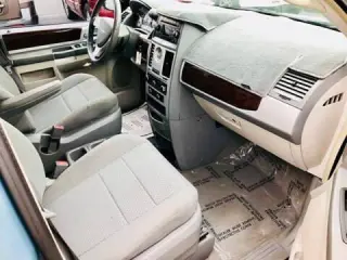 2010 Chrysler Town and Country