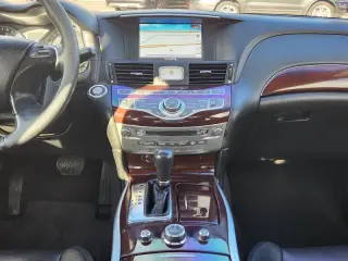 2015 Infiniti Q70L