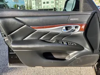 2015 Infiniti Q70L