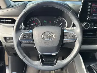 Toyota Highlander 2020 XLE 4dr SUV