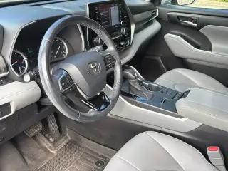 Toyota Highlander 2020 XLE 4dr SUV