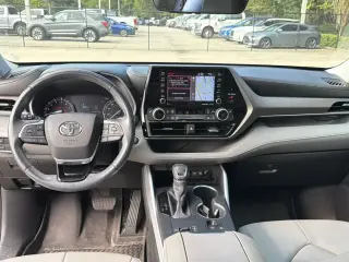 Toyota Highlander 2020 XLE 4dr SUV