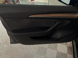 Tesla Model 3 2023 4dr Sedán