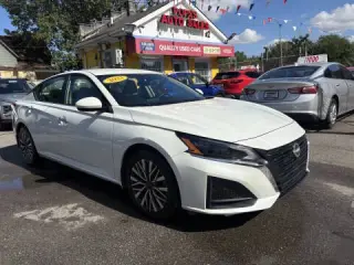 Nissan Altima 2023