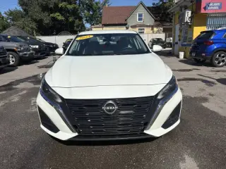 Nissan Altima 2023