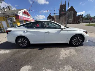 Nissan Altima 2023