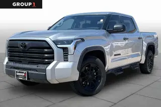 Toyota Tundra 2023 4x4 SR5 4dr CrewMax Cab Pickup SB