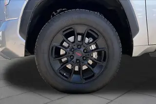 Toyota Tundra 2023 4x4 SR5 4dr CrewMax Cab Pickup SB