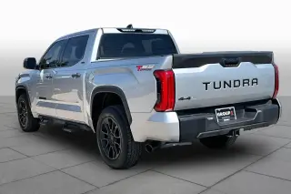 Toyota Tundra 2023 4x4 SR5 4dr CrewMax Cab Pickup SB