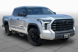 Toyota Tundra 2023 4x4 SR5 4dr CrewMax Cab Pickup SB