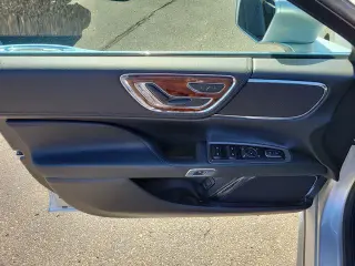Lincoln Continental 2018 AWD Select 4dr Sedán