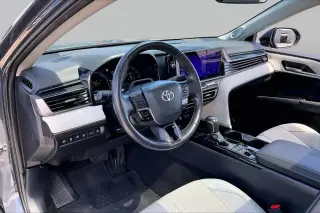 Toyota Camry 2025 SE 4dr Sedan