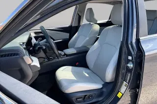 Toyota Camry 2025 SE 4dr Sedan