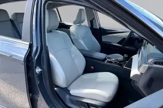 Toyota Camry 2025 SE 4dr Sedan