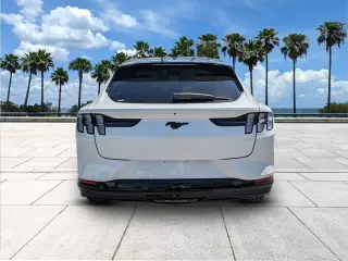 Ford Mustang Mach-E 2023 AWD Premium SUV 4 puertas