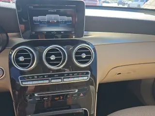 Mercedes-Benz GLC 2019 GLC 300 4SUV SUV