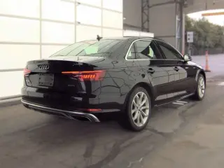 Audi A4 2019 AWD quattro Premium Plus 45 TFSI 4dr Sedán