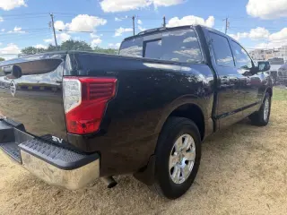 Nissan Titan 2017