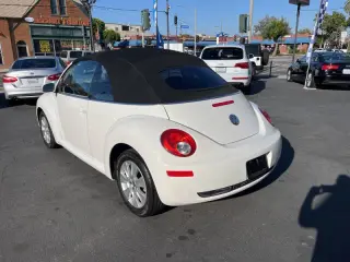 2010 Volkswagen New Beetle Convertible