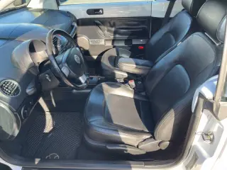 2010 Volkswagen New Beetle Convertible