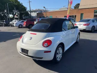 2010 Volkswagen New Beetle Convertible
