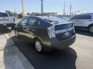 Toyota Prius Plug-in Hybrid 2014