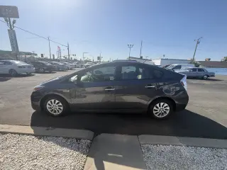 Toyota Prius Plug-in Hybrid 2014