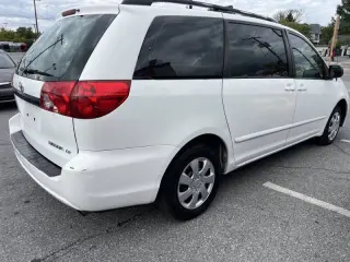Toyota Sienna 2008