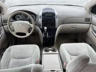 Toyota Sienna 2008