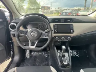 Nissan Versa 2020