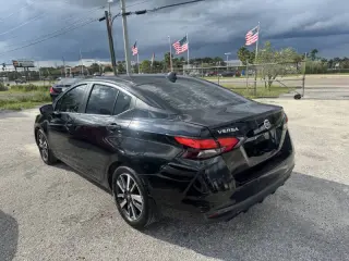 Nissan Versa 2020