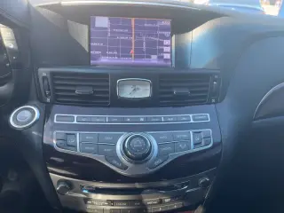 Infiniti M37 2013