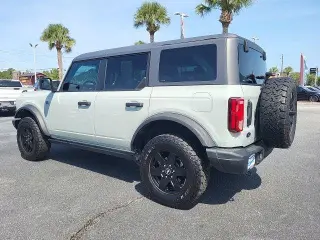Ford Bronco 2024 4x4 Black Diamond 4dr SUV