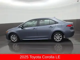 Toyota Corolla 2025 LE 4p Sedán