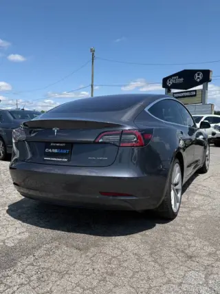 2018 Tesla Modelo 3