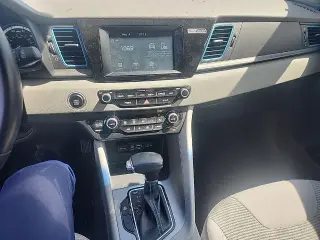 Kia Niro Plug-In Hybrid 2019 LX 4dr Crossover