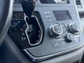Toyota Sienna 2016